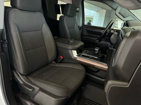 Pre-Owned Summit White 2024 Chevrolet Silverado 1500 RST 4WD - photo 17 - Stock #260741A