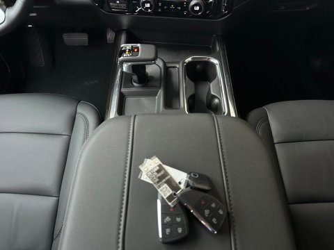 New Sterling Gray Metallic 2026 Chevrolet Silverado 1500 LT 4WD - photo 20 - Stock #261089