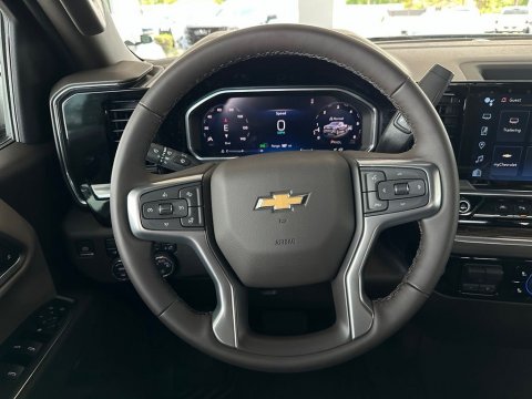 New Summit White 2026 Chevrolet Silverado 1500 LT 4WD - photo 18 - Stock #261050