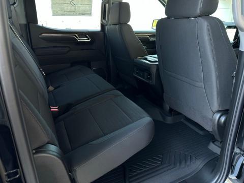 New Black 2026 Chevrolet Silverado 1500 LT 4WD - photo 29 - Stock #260980