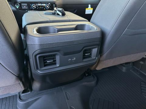New Black 2026 Chevrolet Silverado 1500 LT 4WD - photo 33 - Stock #260980