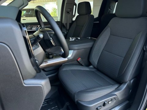 New Black 2026 Chevrolet Silverado 1500 LT 4WD - photo 11 - Stock #260980