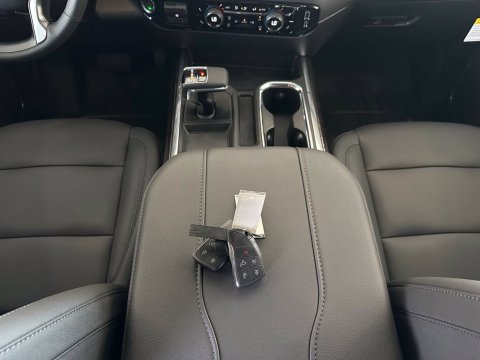 New Black 2026 Chevrolet Silverado 1500 RST 4WD - photo 21 - Stock #261058