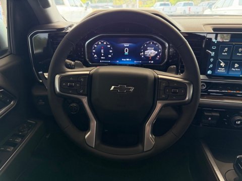 New Summit White 2026 Chevrolet Silverado 1500 RST 4WD - photo 18 - Stock #260773