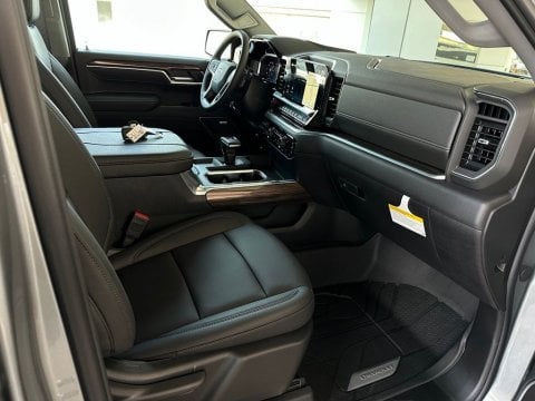 New Sterling Gray Metallic 2026 Chevrolet Silverado 1500 RST 4WD - photo 14 - Stock #261142