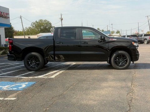 New Black 2026 Chevrolet Silverado 1500 RST 4WD - photo 4 - Stock #261247