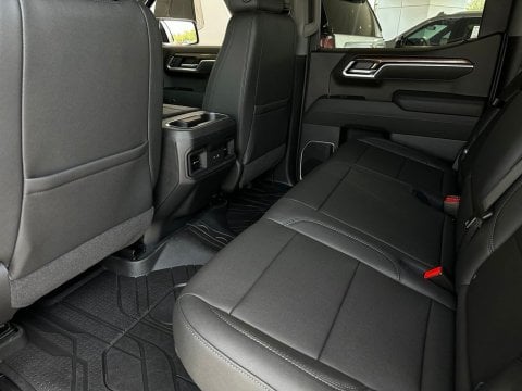 New Black 2026 Chevrolet Silverado 1500 RST 4WD - photo 14 - Stock #261073