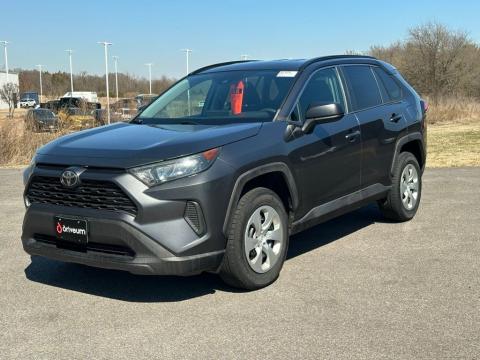Pre-Owned Magnetic Gray Metallic 2020 Toyota RAV4 LE FWD - photo 3 - Stock #X2415