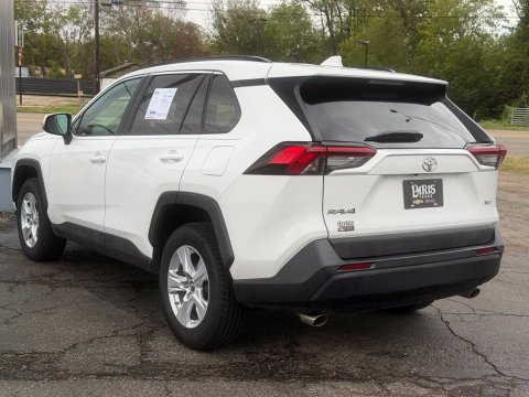 Pre-Owned Super White 2019 Toyota RAV4 XLE FWD - photo 8 - Stock #B5627