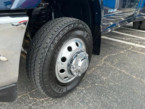 Pre-Owned Patriot Blue Pearlcoat 2024 Ram 3500 Laramie 4WD - photo 9 - Stock #260866A