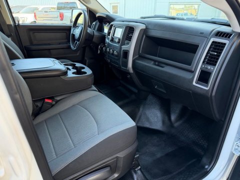 Certified Pre-Owned Bright White Clearcoat 2023 Ram 1500 Classic Tradesman 4WD - photo 16 - Stock #261205A