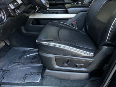 Pre-Owned Diamond Black Crystal Pearlcoat 2022 Ram 2500 Laramie 4WD - photo 12 - Stock #260888A