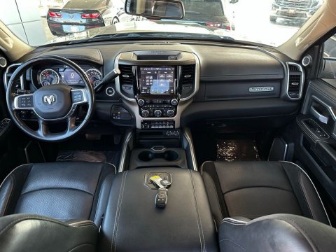 Pre-Owned Diamond Black Crystal Pearlcoat 2022 Ram 2500 Laramie 4WD - photo 20 - Stock #260888A