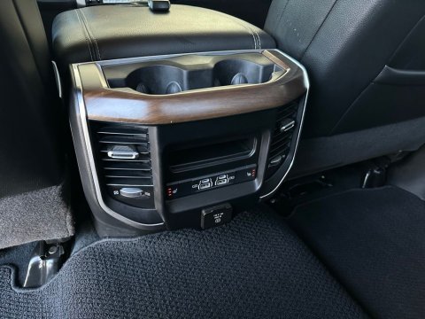 Pre-Owned Diamond Black Crystal Pearlcoat 2022 Ram 2500 Laramie 4WD - photo 22 - Stock #260888A