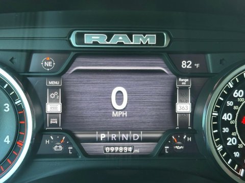 Pre-Owned Diamond Black Crystal Pearlcoat 2022 Ram 2500 Laramie 4WD - photo 23 - Stock #260888A