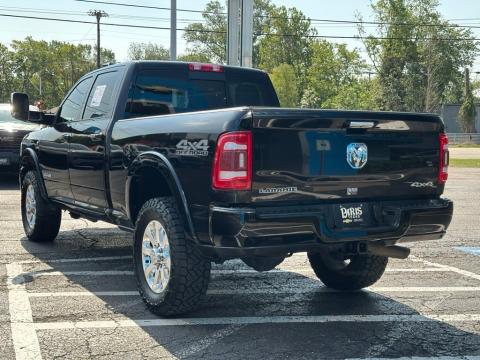 Pre-Owned Diamond Black Crystal Pearlcoat 2022 Ram 2500 Laramie 4WD - photo 8 - Stock #260888A