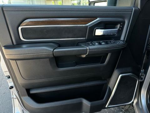 Pre-Owned Billet Silver Metallic Clearcoat 2024 Ram 2500 Laramie 4WD - photo 11 - Stock #A1065
