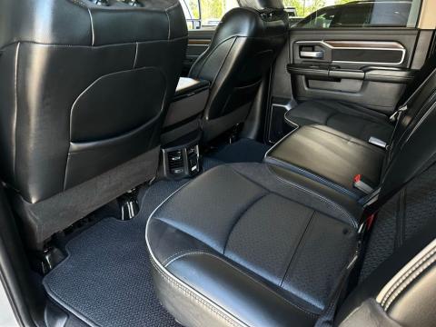 Pre-Owned Billet Silver Metallic Clearcoat 2024 Ram 2500 Laramie 4WD - photo 15 - Stock #A1065