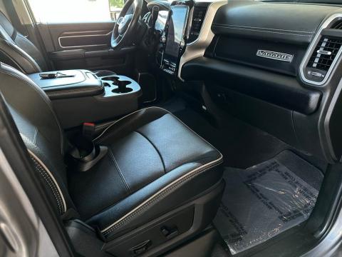 Pre-Owned Billet Silver Metallic Clearcoat 2024 Ram 2500 Laramie 4WD - photo 16 - Stock #A1065