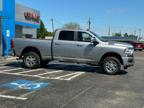 Pre-Owned Billet Silver Metallic Clearcoat 2024 Ram 2500 Laramie 4WD - photo 4 - Stock #A1065
