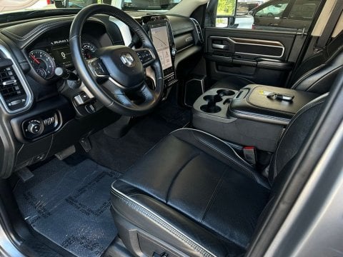 Pre-Owned Billet Silver Metallic Clearcoat 2024 Ram 2500 Laramie 4WD - photo 10 - Stock #A1065
