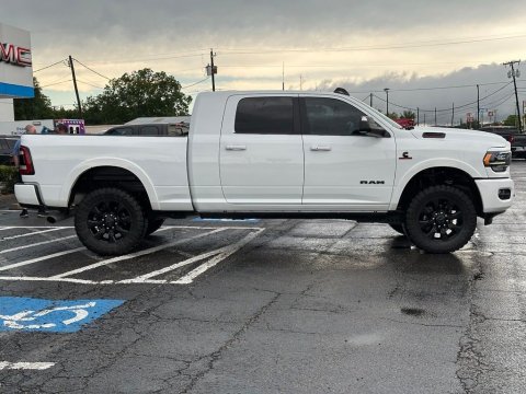 Pre-Owned Bright White Clearcoat 2022 Ram 2500 Limited 4WD - photo 4 - Stock #B5591B