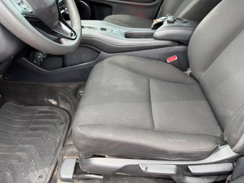 Pre-Owned Red 2018 Honda HR-V EX FWD - photo 12 - Stock #X2555
