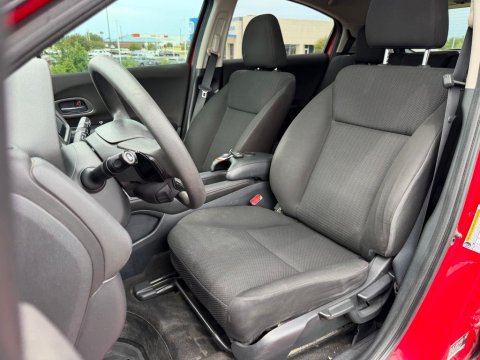 Pre-Owned Red 2018 Honda HR-V EX FWD - photo 13 - Stock #X2555