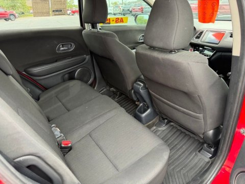 Pre-Owned Red 2018 Honda HR-V EX FWD - photo 18 - Stock #X2555