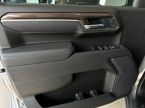 New Sterling Gray Metallic 2026 Chevrolet Silverado 1500 LT RWD - photo 10 - Stock #260933