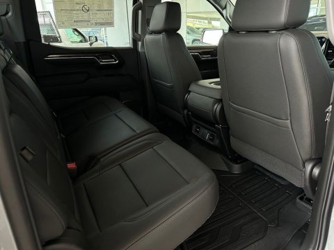 New Sterling Gray Metallic 2026 Chevrolet Silverado 1500 LT RWD - photo 17 - Stock #260933
