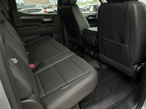 New Sterling Gray Metallic 2026 Chevrolet Silverado 1500 LT RWD - photo 17 - Stock #260982