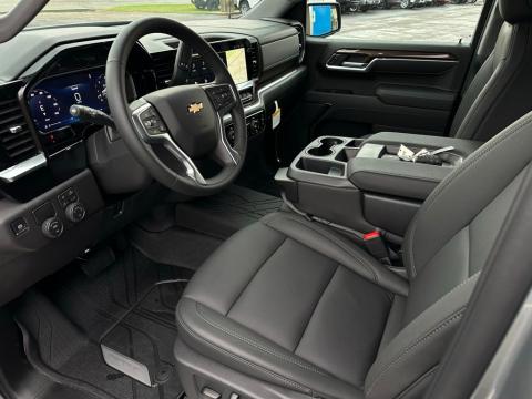 New Sterling Gray Metallic 2026 Chevrolet Silverado 1500 LT RWD - photo 9 - Stock #260982