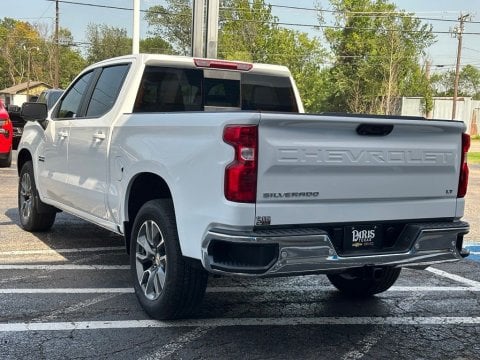 New Summit White 2026 Chevrolet Silverado 1500 LT RWD - photo 8 - Stock #260945