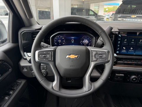New Summit White 2026 Chevrolet Silverado 1500 LT RWD - photo 18 - Stock #261278