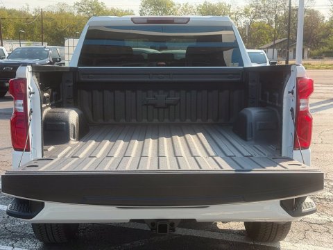 New Summit White 2026 Chevrolet Silverado 1500 RST RWD - photo 8 - Stock #261411