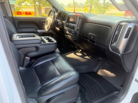 Pre-Owned Iridescent Pearl Tricoat 2018 Chevrolet Silverado 1500 LT RWD - photo 17 - Stock #X2526