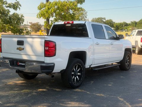 Pre-Owned Iridescent Pearl Tricoat 2018 Chevrolet Silverado 1500 LT RWD - photo 7 - Stock #X2526