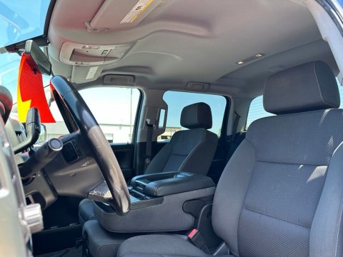 Pre-Owned Deep Ocean Blue Metallic 2018 Chevrolet Silverado 1500 LT RWD - photo 15 - Stock #X2515