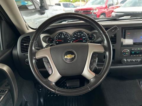 Pre-Owned Silver Ice Metallic 2013 Chevrolet Silverado 1500 LT RWD - photo 18 - Stock #260169B