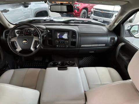 Pre-Owned Silver Ice Metallic 2013 Chevrolet Silverado 1500 LT RWD - photo 19 - Stock #260169B