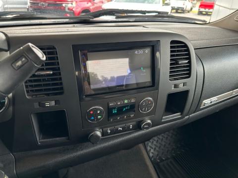 Pre-Owned Silver Ice Metallic 2013 Chevrolet Silverado 1500 LT RWD - photo 23 - Stock #260169B