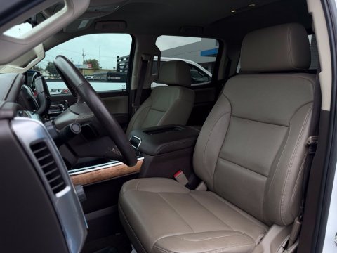 Pre-Owned Iridescent Pearl Tricoat 2018 Chevrolet Silverado 1500 LTZ RWD - photo 12 - Stock #270008A