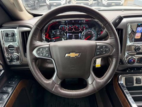 Pre-Owned Iridescent Pearl Tricoat 2018 Chevrolet Silverado 1500 LTZ RWD - photo 19 - Stock #270008A