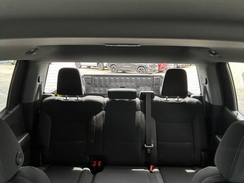 New Black 2026 Chevrolet Silverado 1500 Custom Trail Boss 4WD - photo 25 - Stock #261045