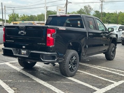 New Black 2026 Chevrolet Silverado 1500 Custom Trail Boss 4WD - photo 7 - Stock #261045