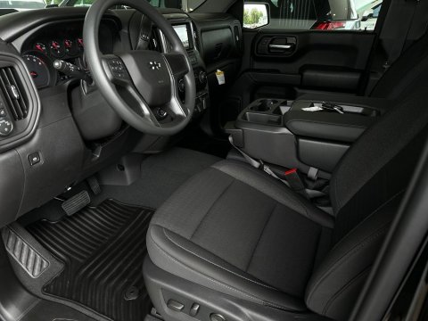 New Black 2026 Chevrolet Silverado 1500 Custom Trail Boss 4WD - photo 9 - Stock #261045