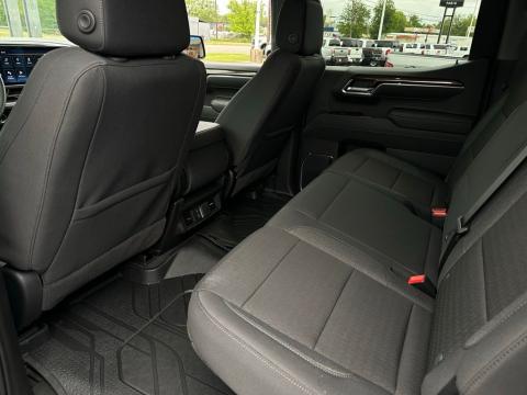 New Black 2026 Chevrolet Silverado 1500 RST 4WD - photo 14 - Stock #260876