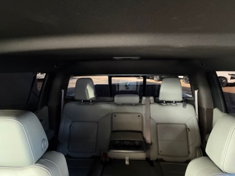 Pre-Owned Northsky Blue Metallic 2023 Chevrolet Silverado 1500 RST 4WD - photo 26 - Stock #260783A