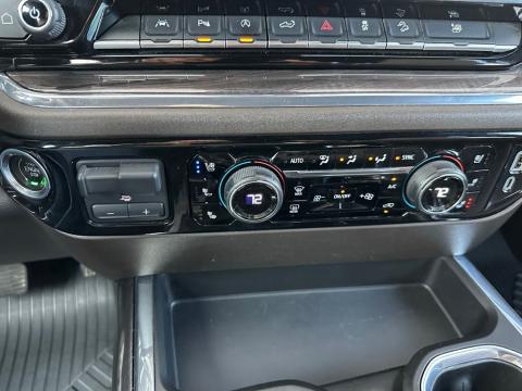 Pre-Owned Iridescent Pearl Tricoat 2024 Chevrolet Silverado 1500 LTZ 4WD - photo 25 - Stock #260686A